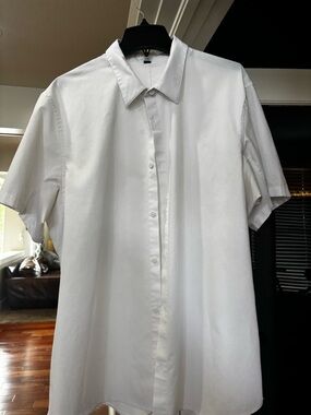 lululemon athletica Men's White Short-Sleeve Button-Down Shirt